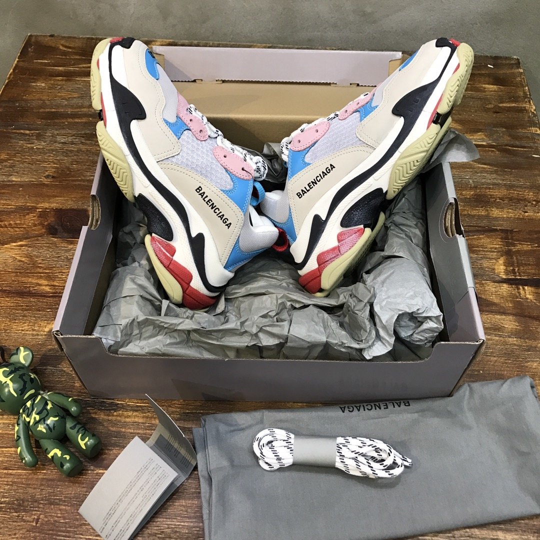 Balenciaga triple S
