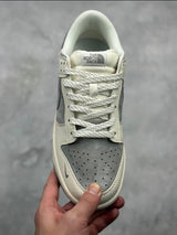 NIKE DUNK