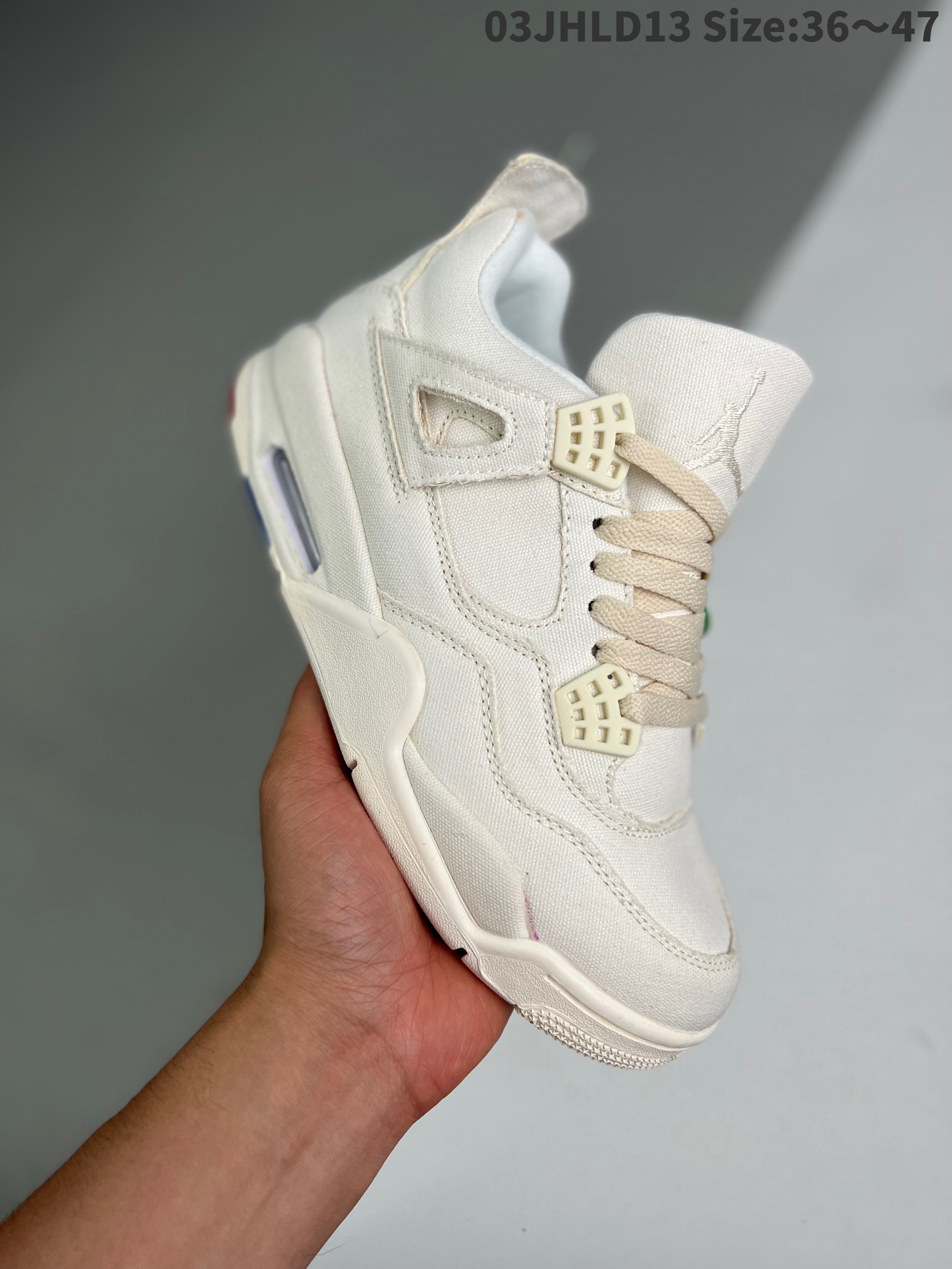 AIR JORDAN 4
