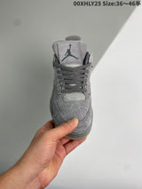 AIR JORDAN 4