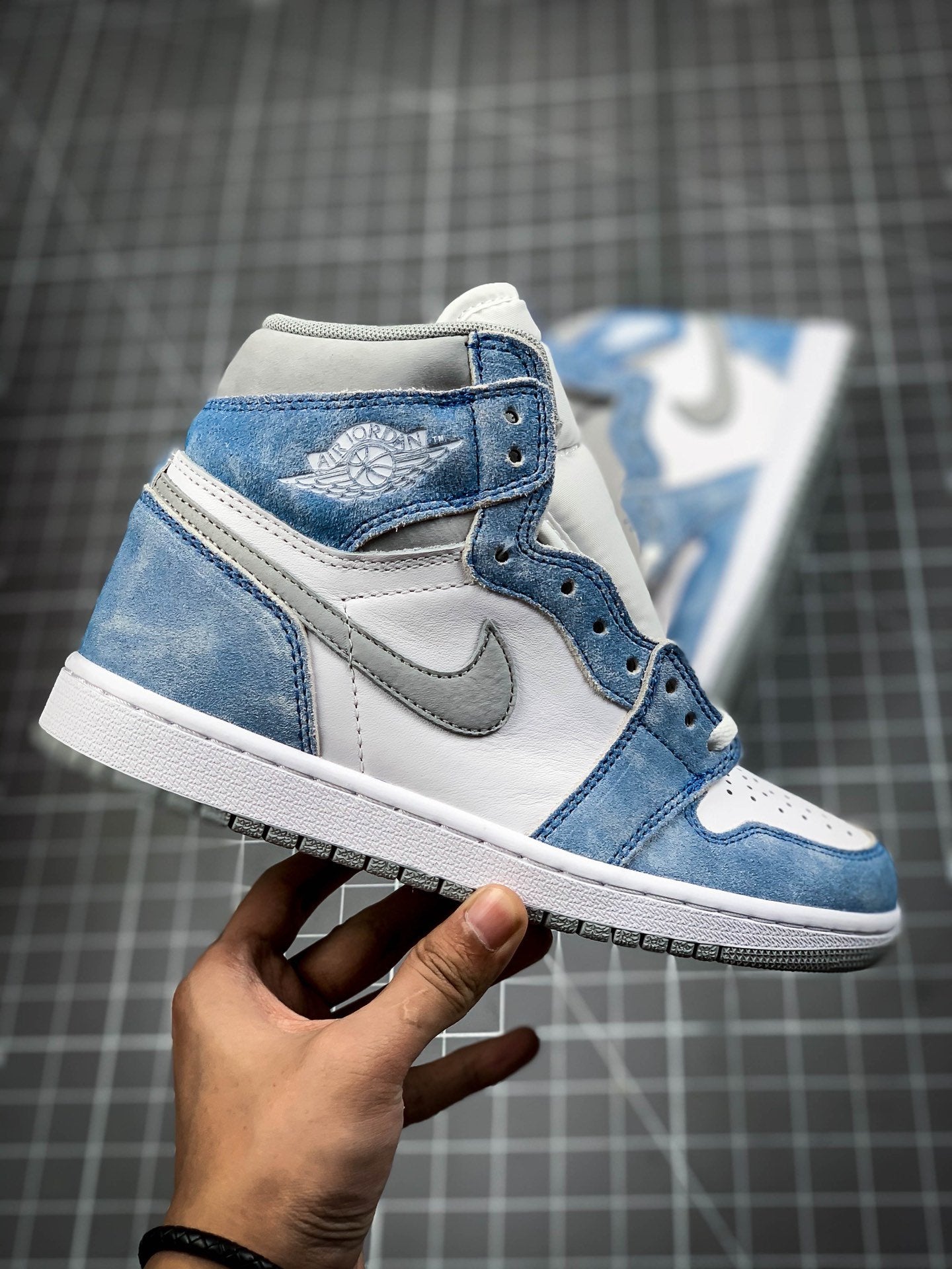 AIR JORDAN 1 HIGH